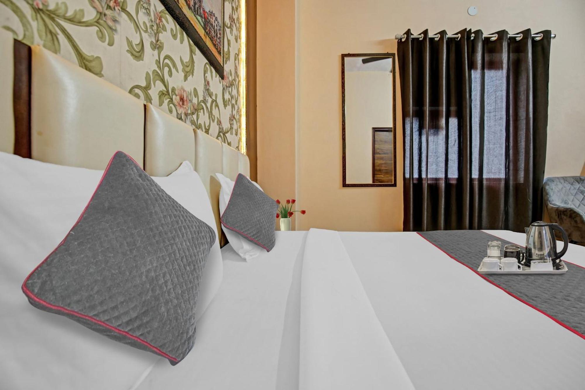 Hotel Townhouse Sky Ludhiana Exterior foto