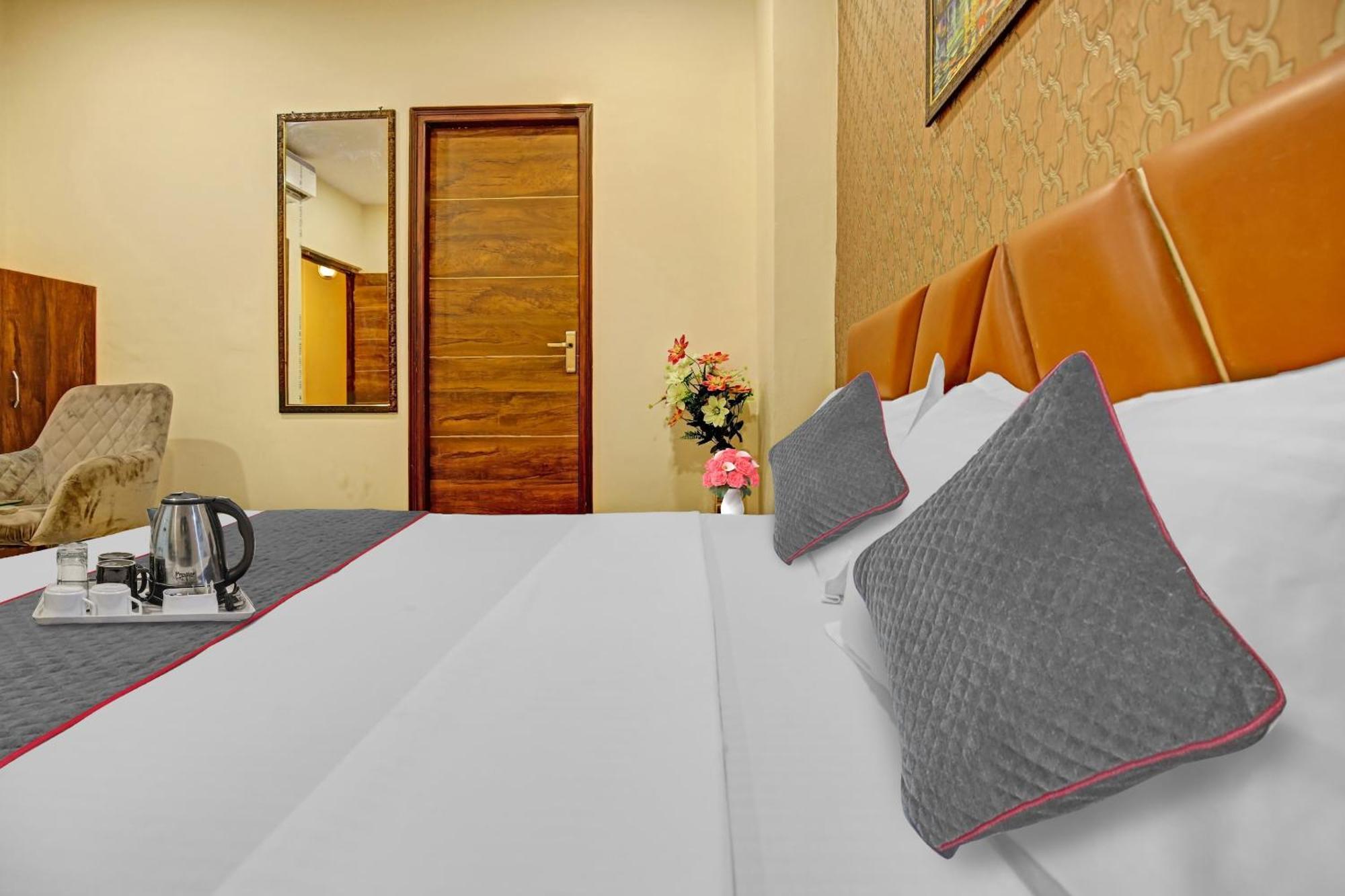Hotel Townhouse Sky Ludhiana Exterior foto