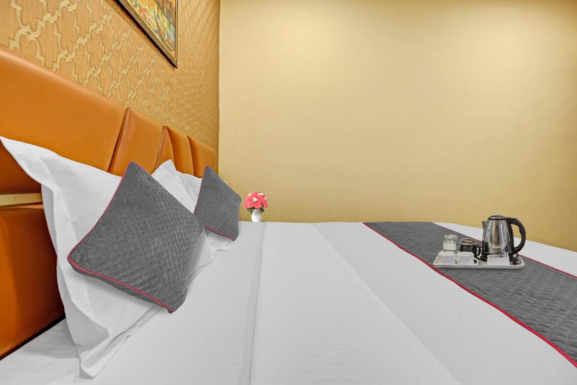 Hotel Townhouse Sky Ludhiana Exterior foto