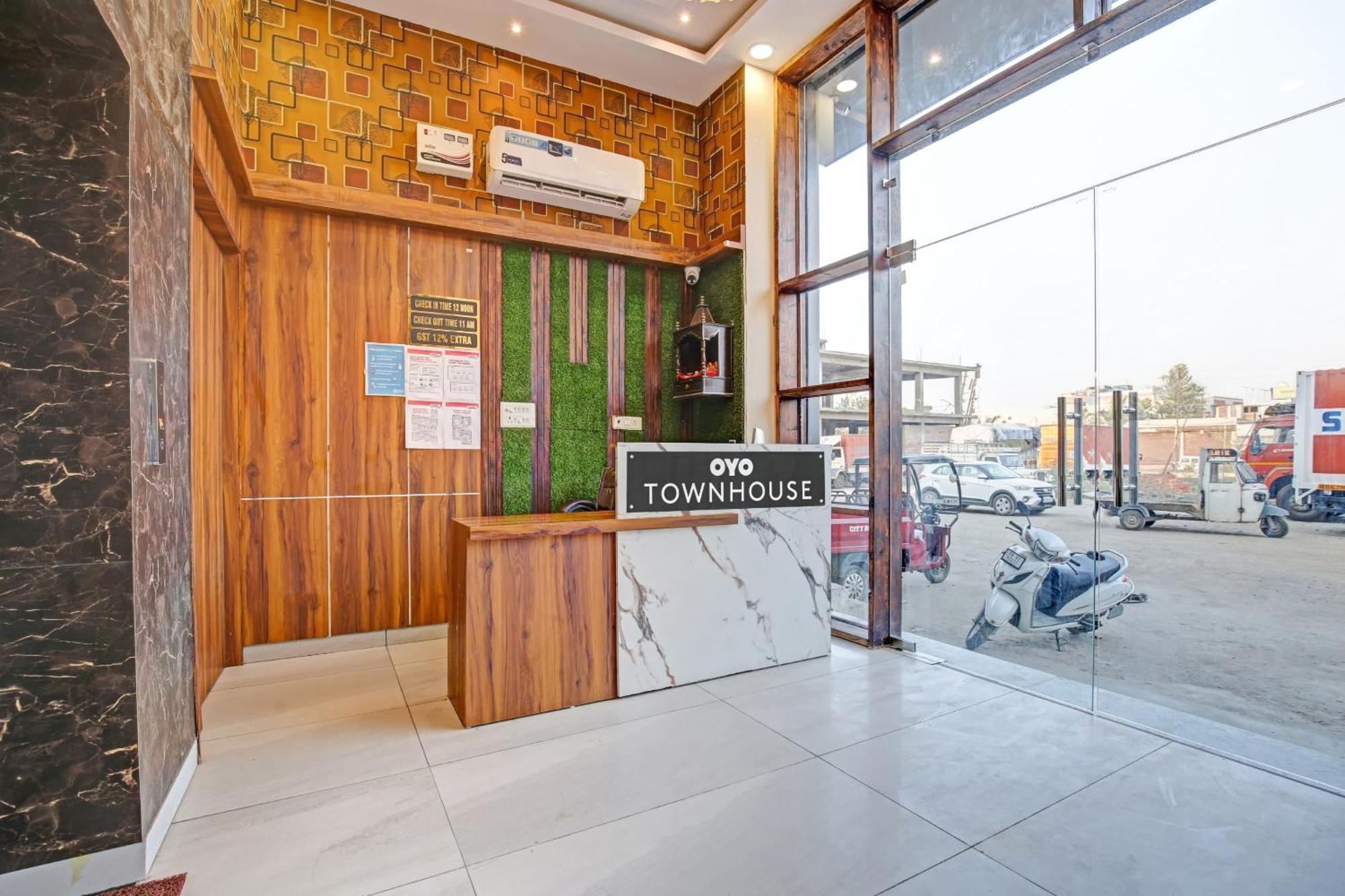 Hotel Townhouse Sky Ludhiana Exterior foto
