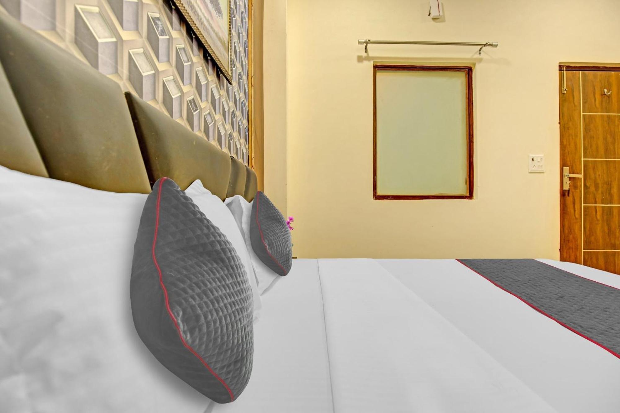 Hotel Townhouse Sky Ludhiana Exterior foto