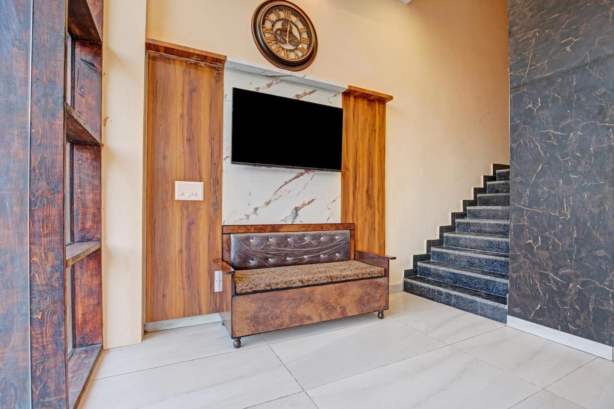 Hotel Townhouse Sky Ludhiana Exterior foto