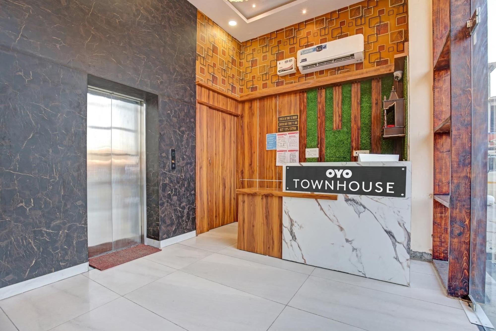 Hotel Townhouse Sky Ludhiana Exterior foto